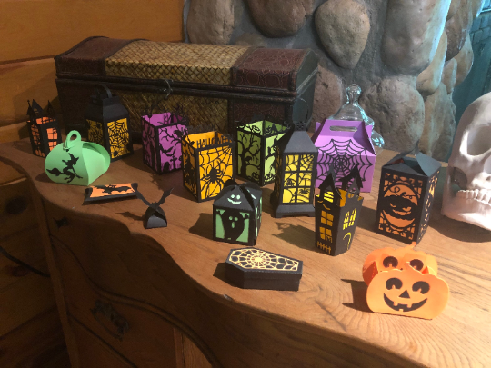 Halloween Paper craft kit - 15 pc assortment